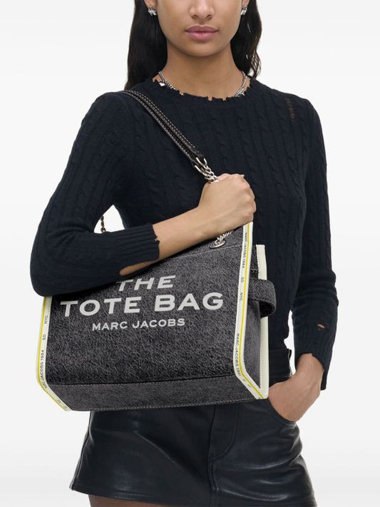 Marc Jacobs
The Denim Chain Medium Tote bag