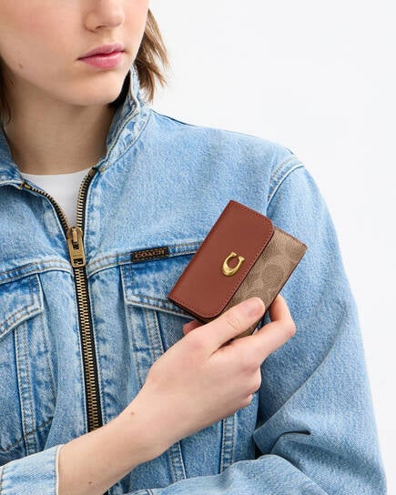 Coach Essential Card Holder Wallet In Signature Canvas