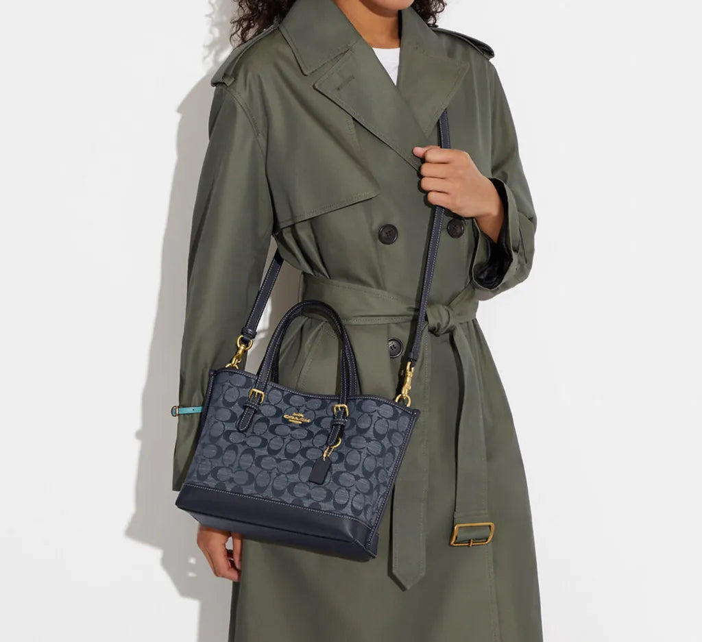 Coach
Mollie Tote 25 In Signature Chambray