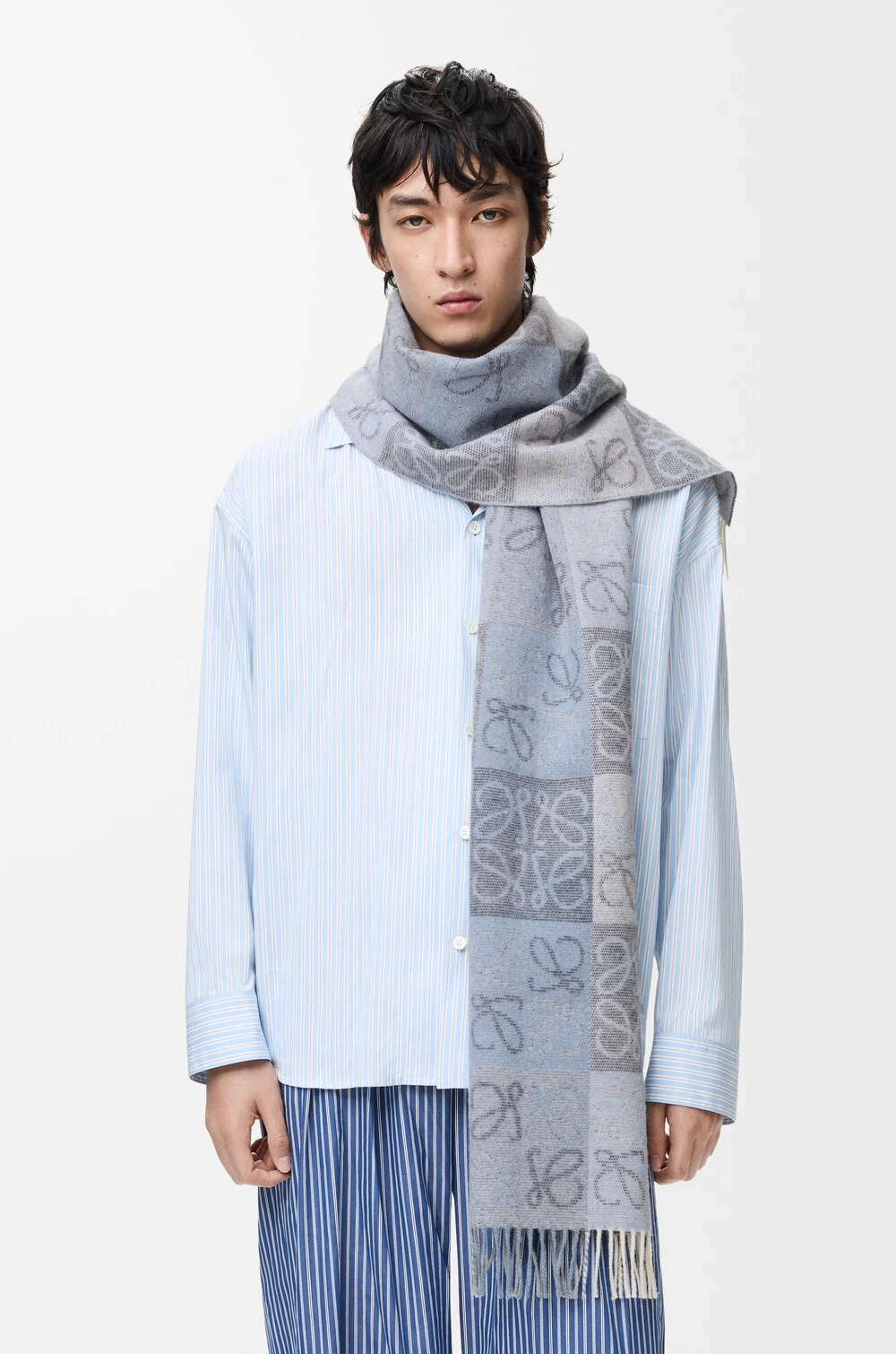 Loewe Scarf in wool and cashmere