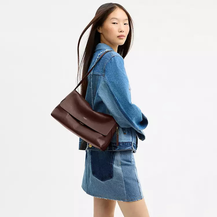 Coach Chelsea Shoulder Bag 30