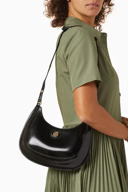 Tory Burch
Robinson Convertible Crescent Shoulder Bag in Patent Leather