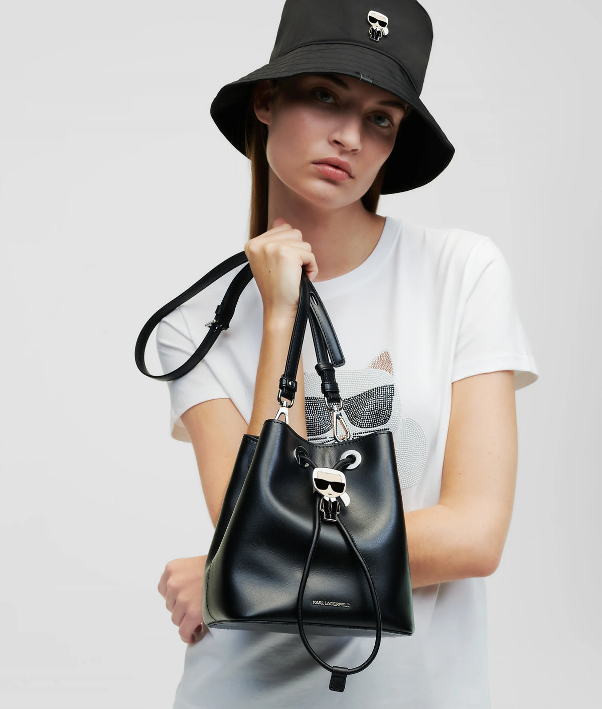 Karl Lagerfeld
K/Ikonik Bucket Bag in Leather