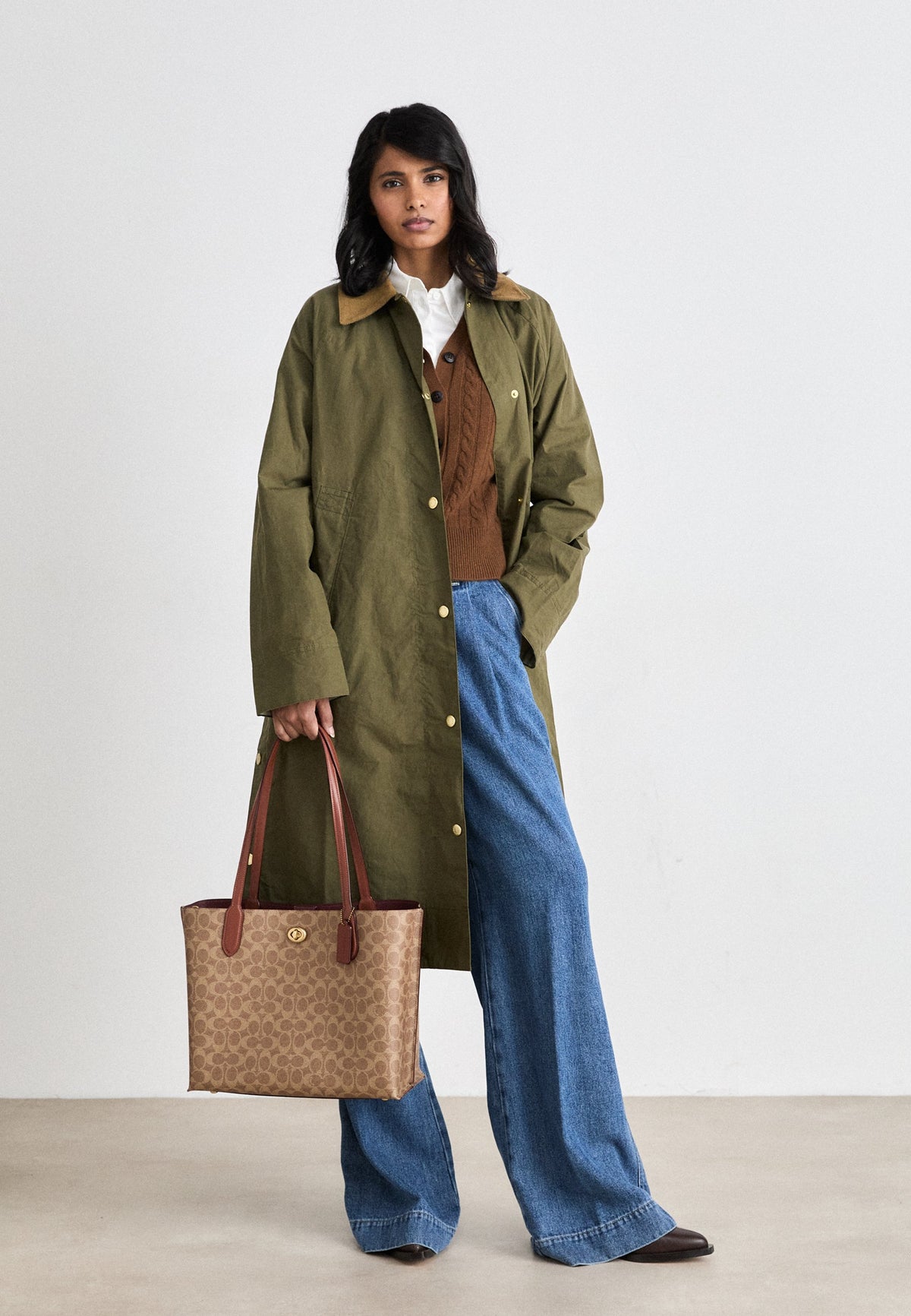 Coach Willow Tote Bag In Signature Canvas