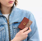 Coach Essential Card Holder Wallet