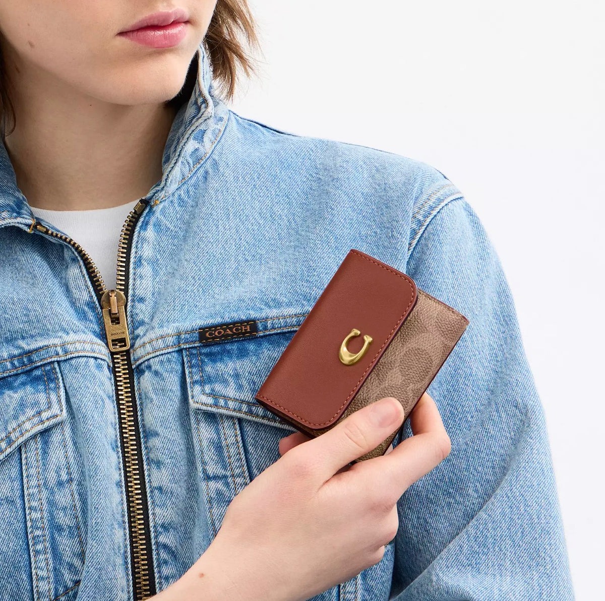 Coach Essential Card Holder Wallet