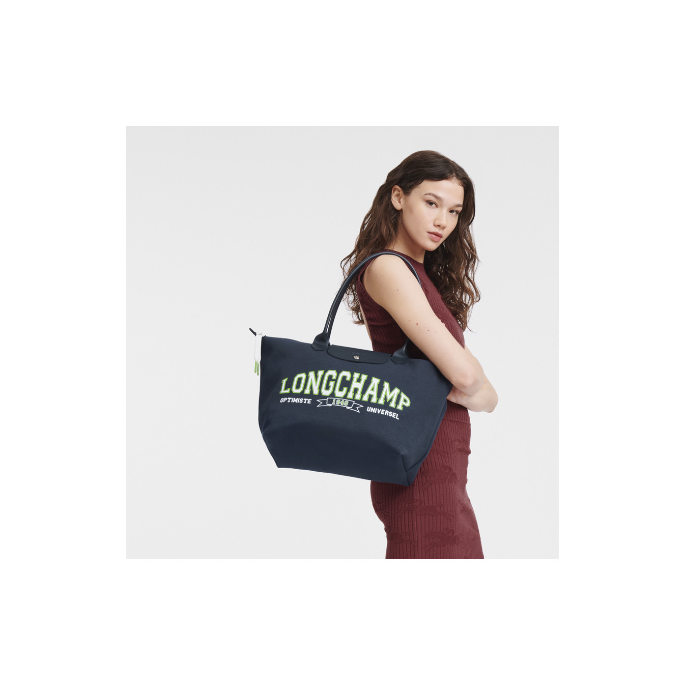 Longchamp
The Folding University Shopping Bag Navy