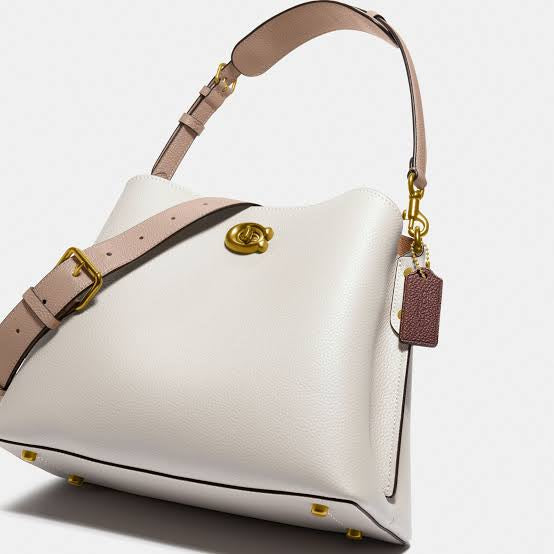 COACH
Willow Shoulder Bag