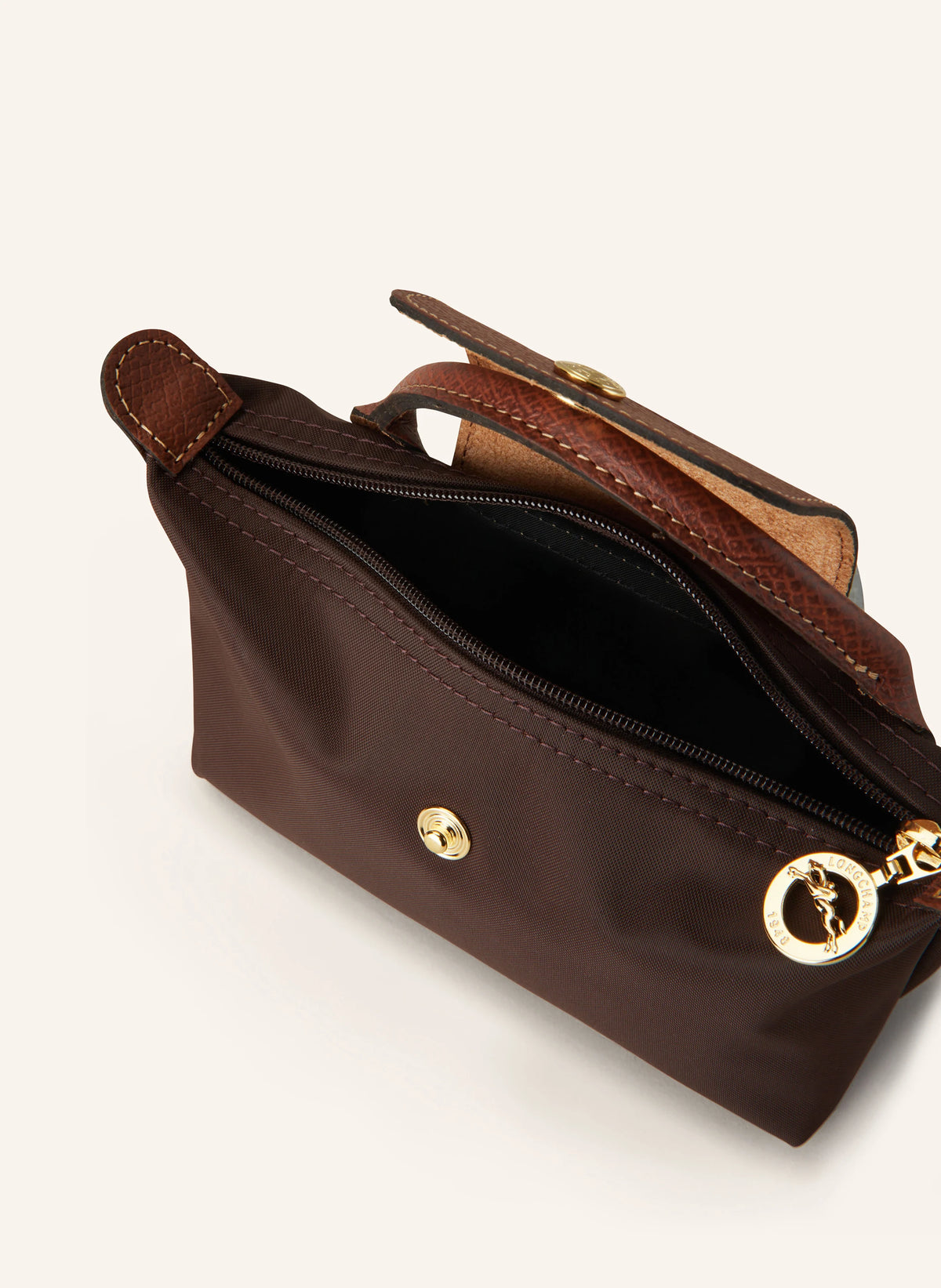Longchamp
Le Pliage Pouch With Handle