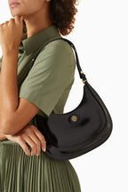 Tory Burch
Robinson Convertible Crescent Shoulder Bag in Patent Leather