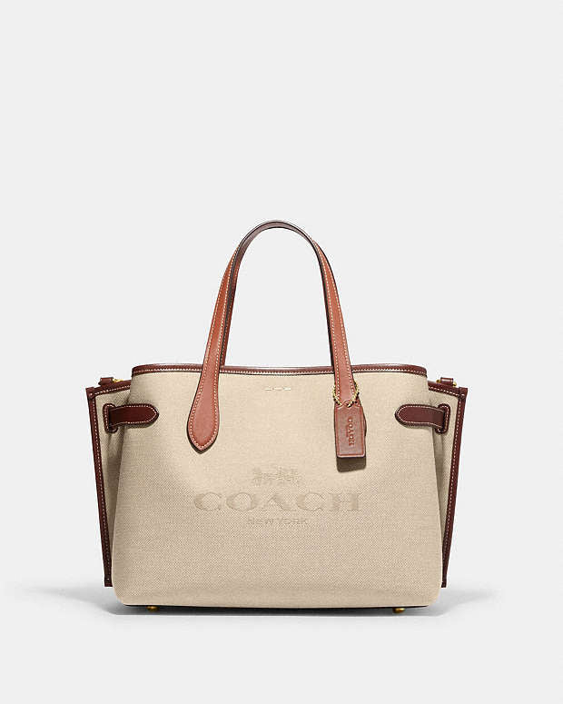 Coach Hannah Carryall