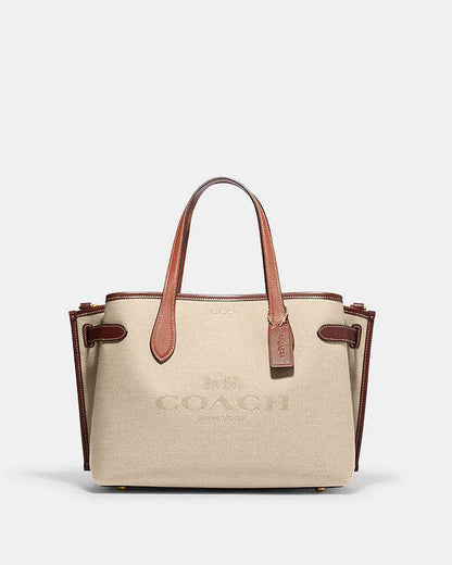 Coach Hannah Carryall