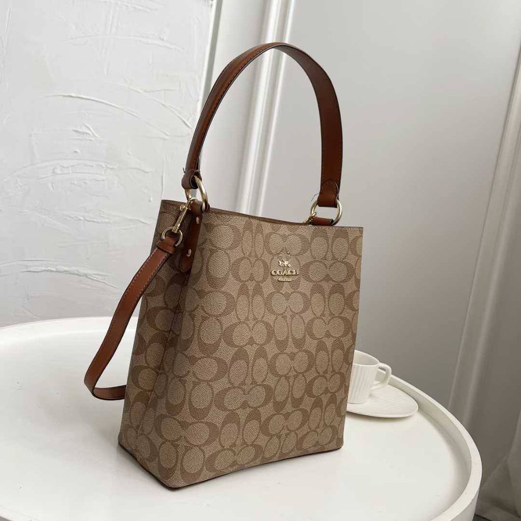 Coach Mollie Bucket Bag 22
