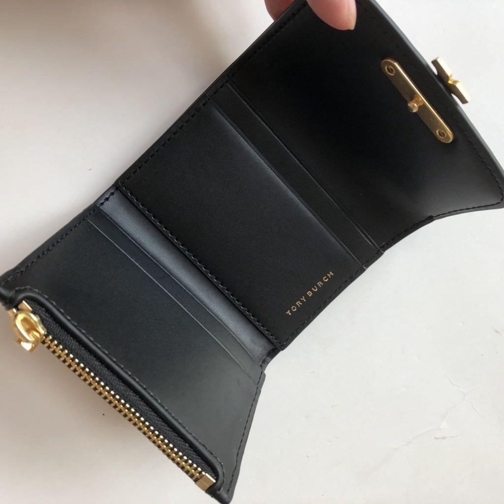 TORY BURCH
Eleanor smooth leather wallet