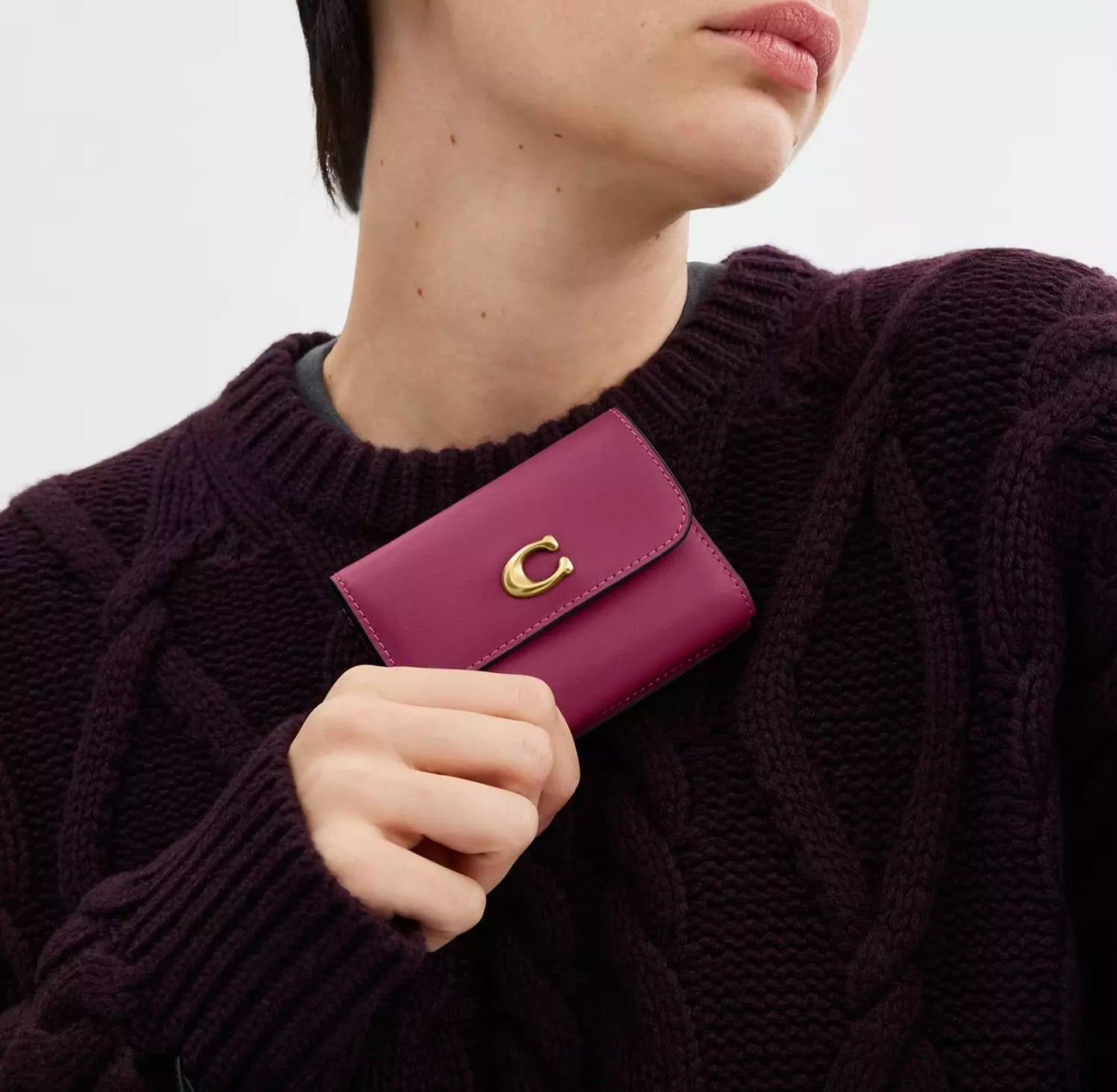 Coach Essential Card Holder Wallet