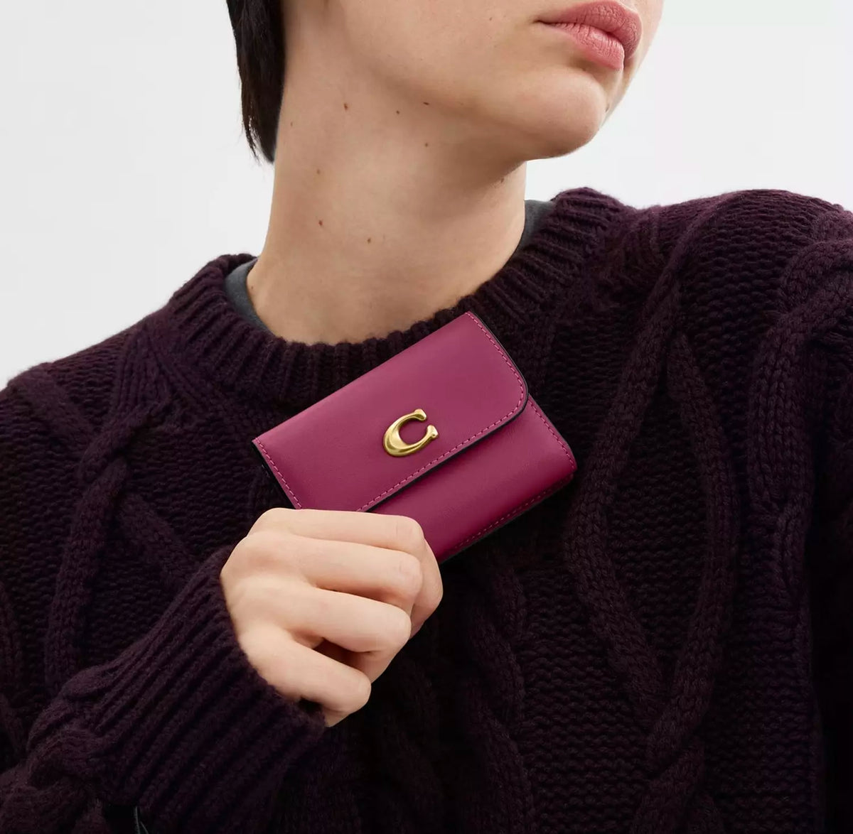 Coach Essential Card Holder Wallet