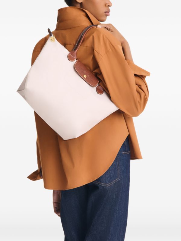 Longchamp
Le Pliage tote bag- Medium