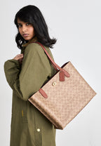 Coach Willow Tote Bag In Signature Canvas