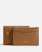 Coach Essential Card Holder Wallet
